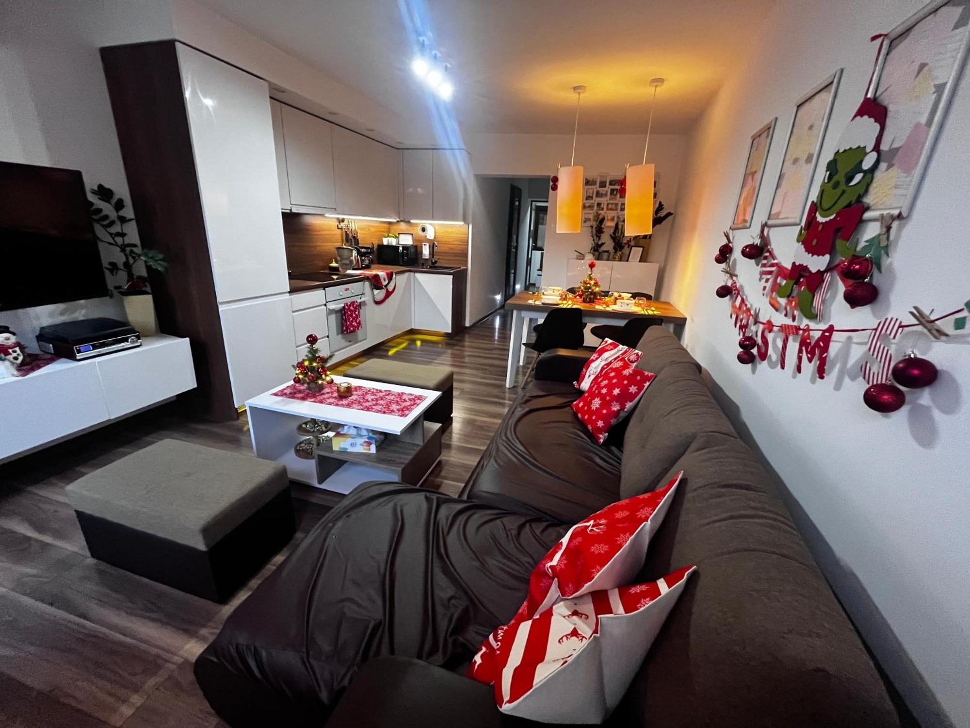 Apartament Crooked Stairs Zielona Góra Esterno foto